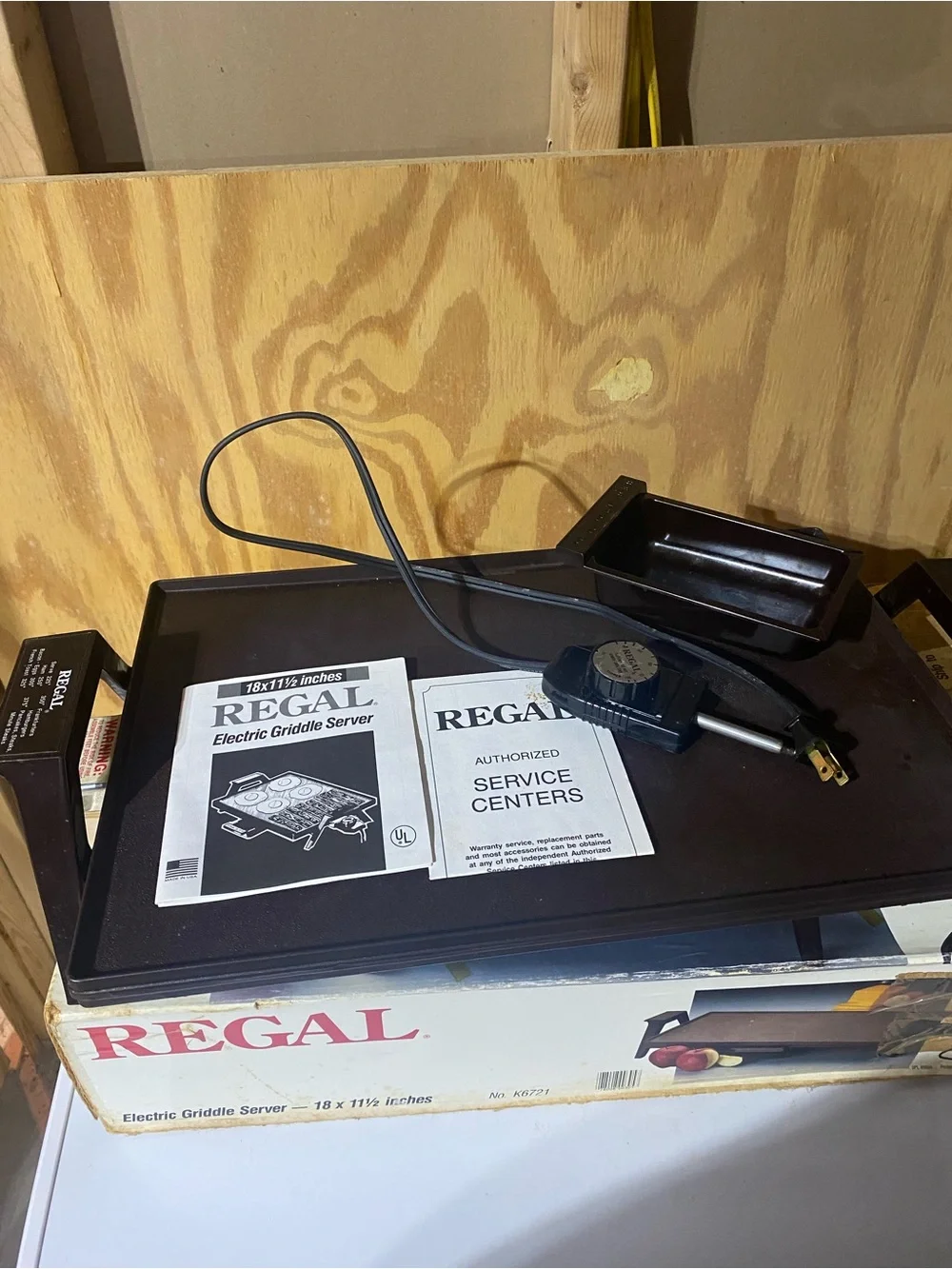Electric Griddle Server in Black - never used